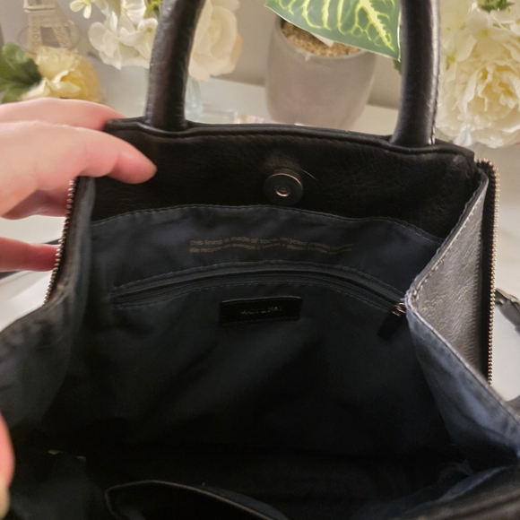 Matt & Nat Black Women's Bag - Picture 4 of 5